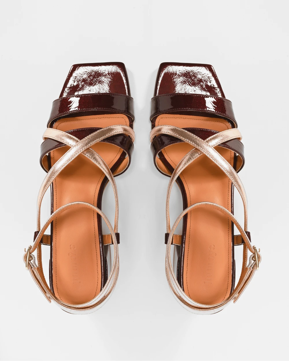 EDUARDO les sandales bicolores à talons carrés avec brides réglables cuir bordeaux et rose irisé. Idéales pour un mariage