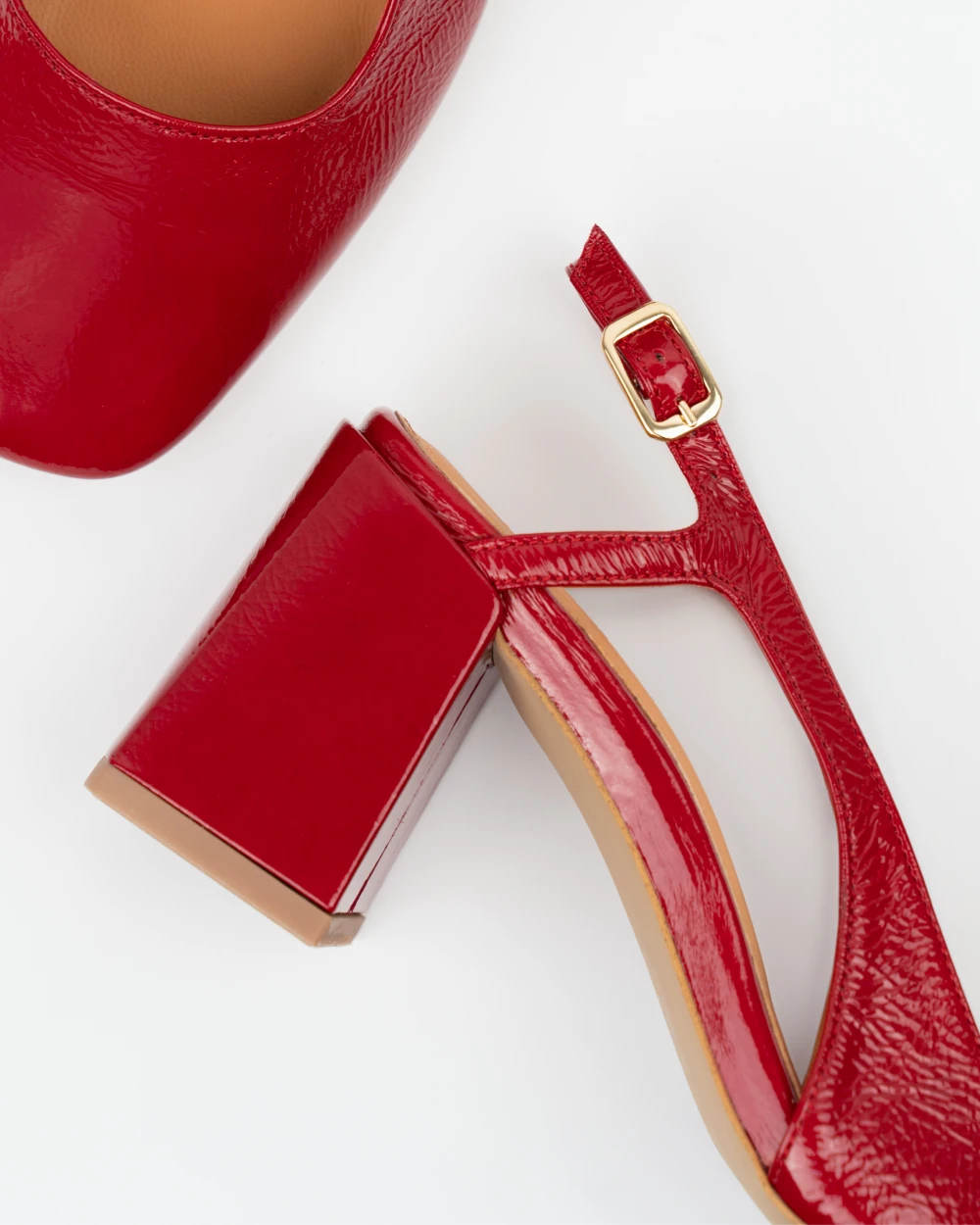 Les slingbacks escarpins en cuir vernis rouge à talon pour femmes. Confortables et élégantes