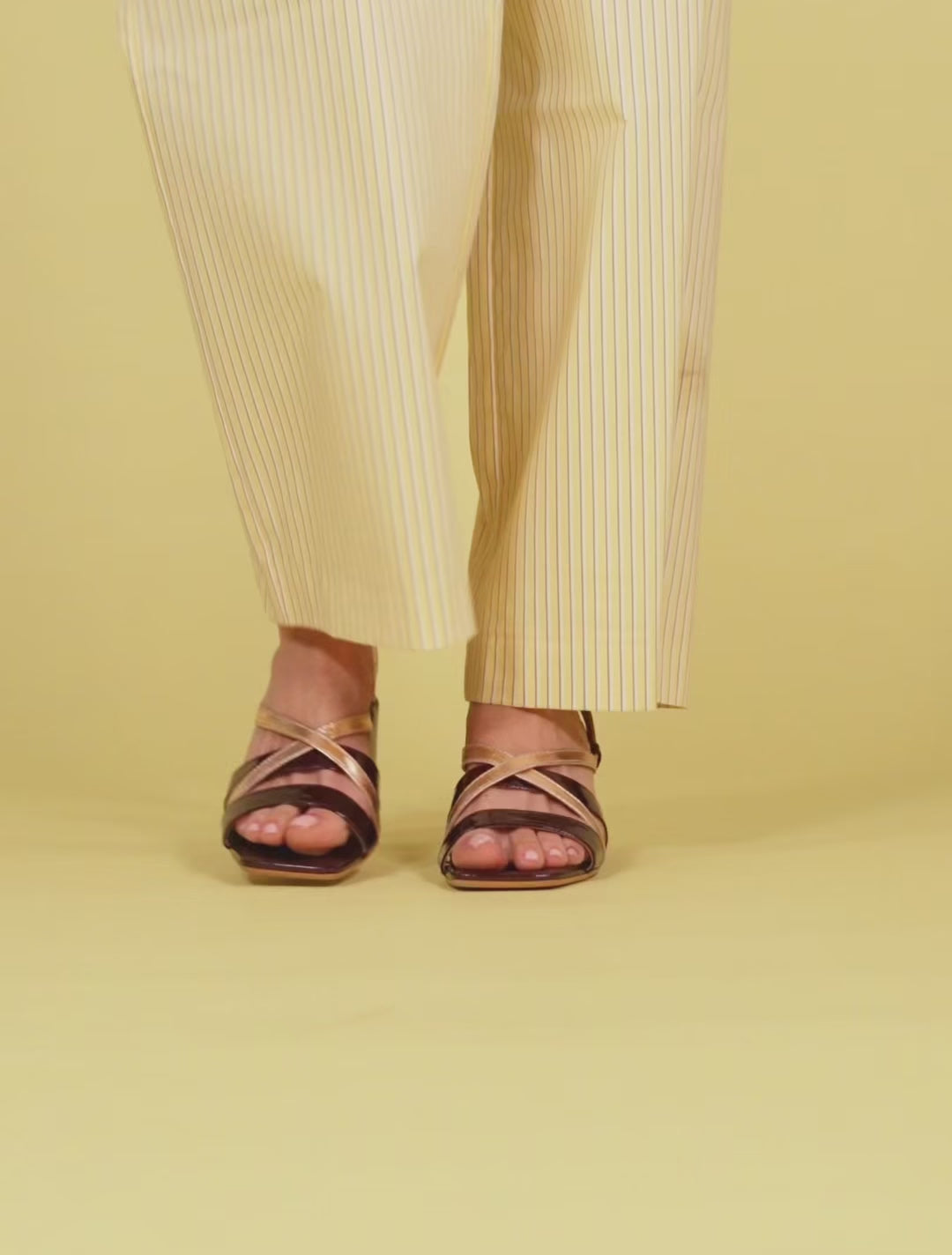 sandales à brides à talon cuir bordeaux et rose